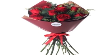 Kutuda Gül Şıklığı ve Taptaze Çiçeklerin Gücü