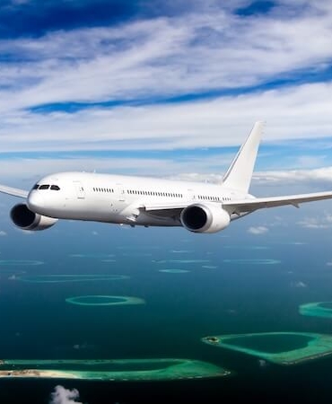 Uçak ve Otobüs Yolculuklarında "Hayatta Kalma" ve Konfor Rehberi