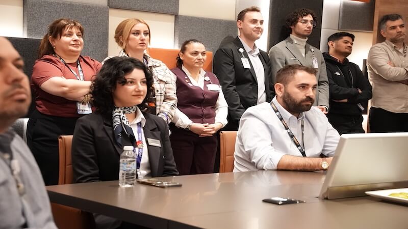 Sabiha Gökçen’de 24 Saatlik İnsanlık Nöbeti